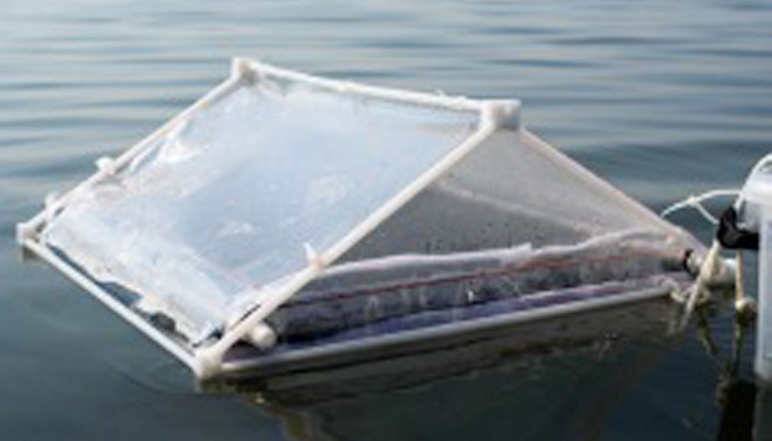 Floating solar evaporation system