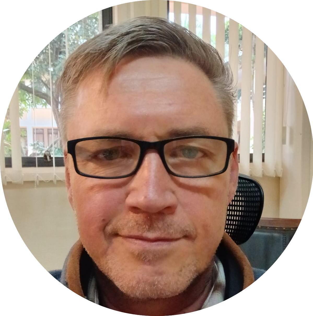 Headshot of Kim Geheb