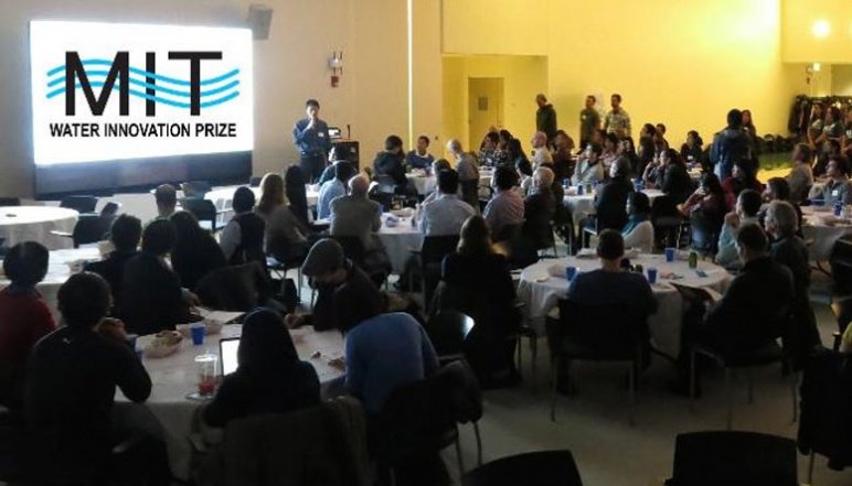 A crowded presentation room at the 2019 Water Innovation Prize