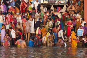 People crowding to bathe in the Ganges River