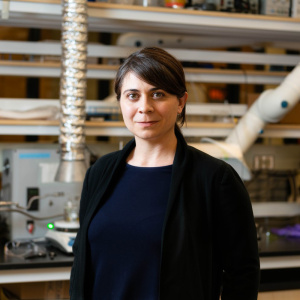 Desirée Plata standing in her lab